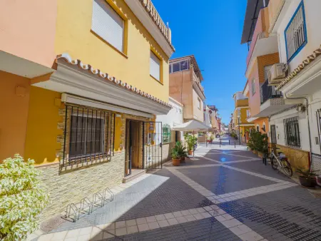 Maison typique à El Palo, Malaga, à 30m de la plage avec terrasse et climatisation - Photo 32