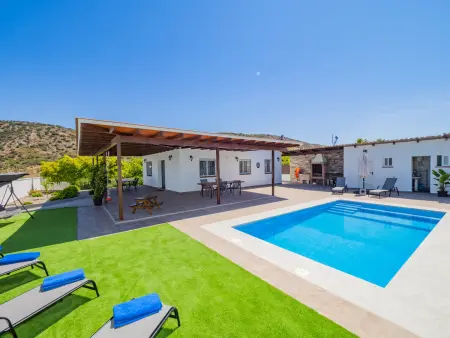 Location gite à Alhaurín el Grande, Maison rurale à Alhaurín avec piscine privée et jardin