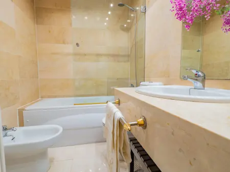 Luxueuse maison à Malaga avec piscine et WiFi, proche du Château Gibralfaro - Photo 34
