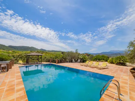 Deux Chalets en Bois Paisibles pour Familles avec Piscine - Photo 3