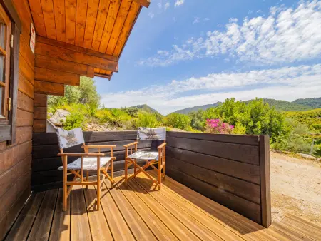Deux Chalets en Bois Paisibles pour Familles avec Piscine - Photo 17