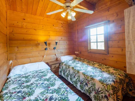 Deux Chalets en Bois Paisibles pour Familles avec Piscine - Photo 31