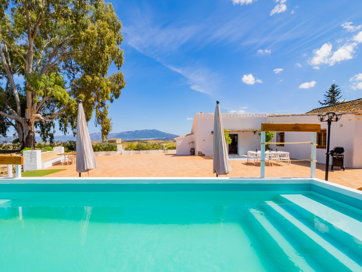 Gîte 8 pers. à Cártama : piscine, aire de jeux et vues montagne - Photo 8