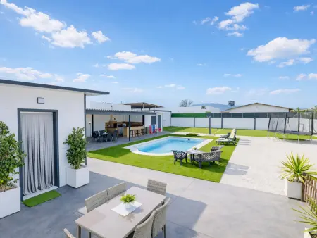 Gîte 6 pers. avec piscine privée et terrain de foot à Fuengirola : photo 3