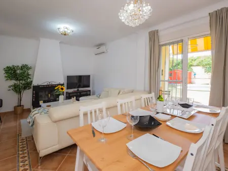 Villa à Alhaurín de la Torre, 8 personnes, piscine privée, proche aéroport - Photo 3