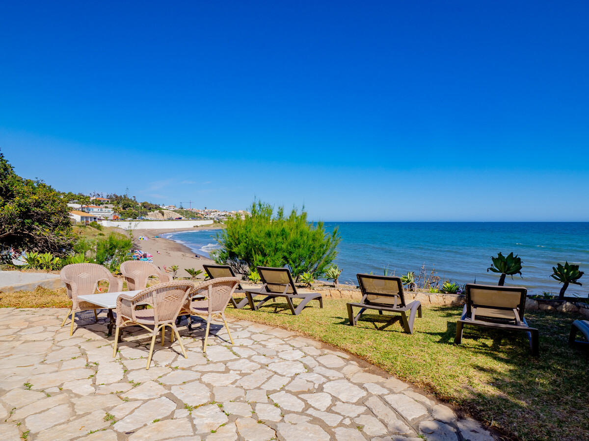 Villa bord de mer Mijas Costa avec accès plage et piscine - Photo 19