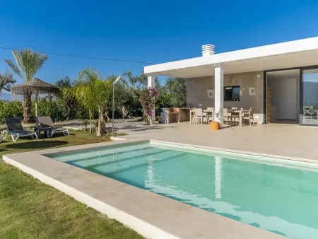 Location gite à Alhaurín el Grande, Maison Rurale à Alhaurín avec Piscine Privée pour 8 Personnes