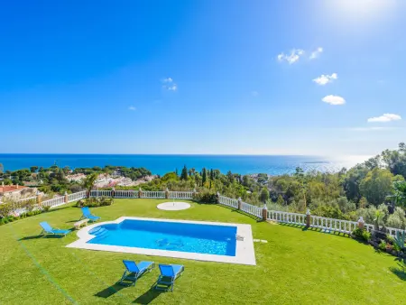 Location villa à Benalmádena, Villa de luxe à Benalmádena avec piscine privée et parking, proche plage