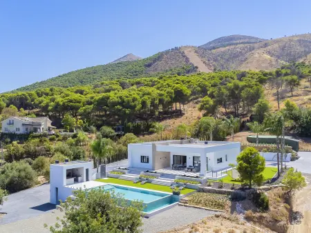 Villa 4 chambres, piscine débordement et domotique : photo 2