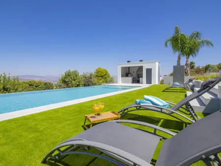 Villa 4 chambres, piscine débordement et domotique : photo 3