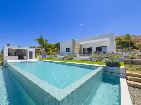 Villa 4 chambres, piscine débordement et domotique : photo 10
