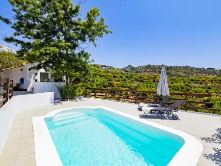 Location gite à Yunquera, Gîte rural avec piscine privée en Sierra de las Nieves