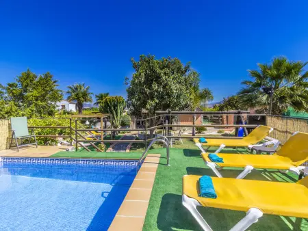 Villa familiale avec piscine privée, jardin sécurisé - Photo 3