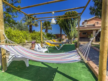 Villa familiale avec piscine privée, jardin sécurisé - Photo 8