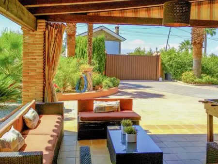 Villa familiale avec piscine privée, jardin sécurisé - Photo 16