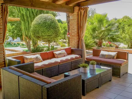 Villa familiale avec piscine privée, jardin sécurisé - Photo 18