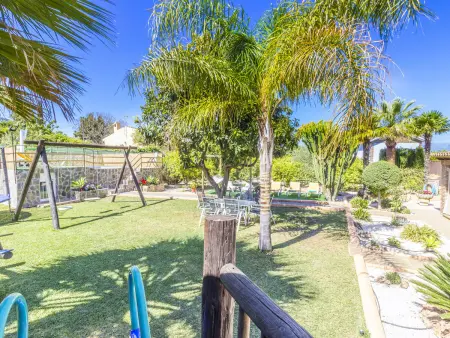 Villa familiale avec piscine privée, jardin sécurisé - Photo 27
