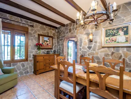 Villa familiale avec piscine privée, jardin sécurisé - Photo 35
