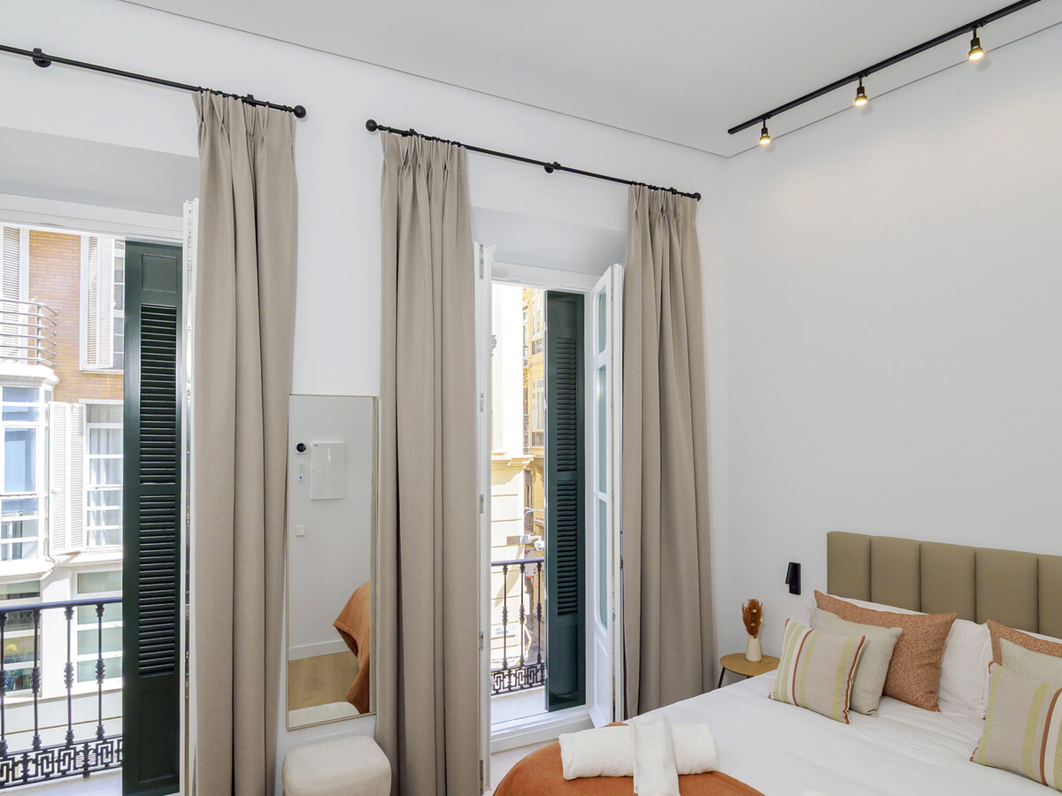 Studio 29 m² centre Málaga, balcon, adultes - Photo 2