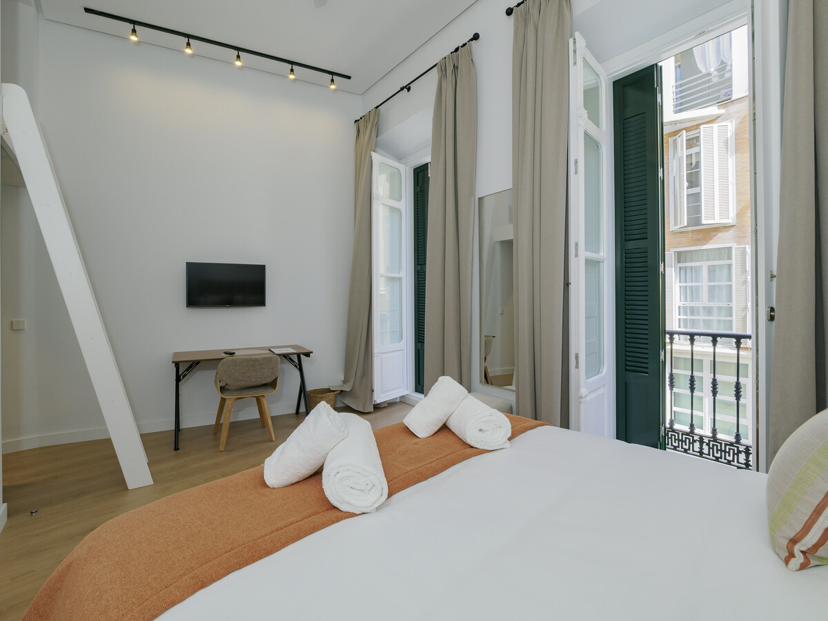 Studio 29 m² centre Málaga, balcon, adultes - Photo 8