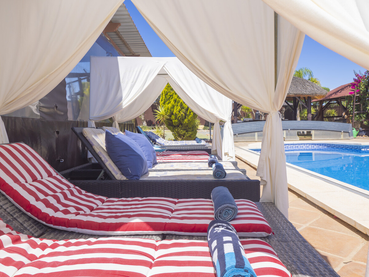 Villa 14 personnes, piscine chauffée et jacuzzis - Photo 2