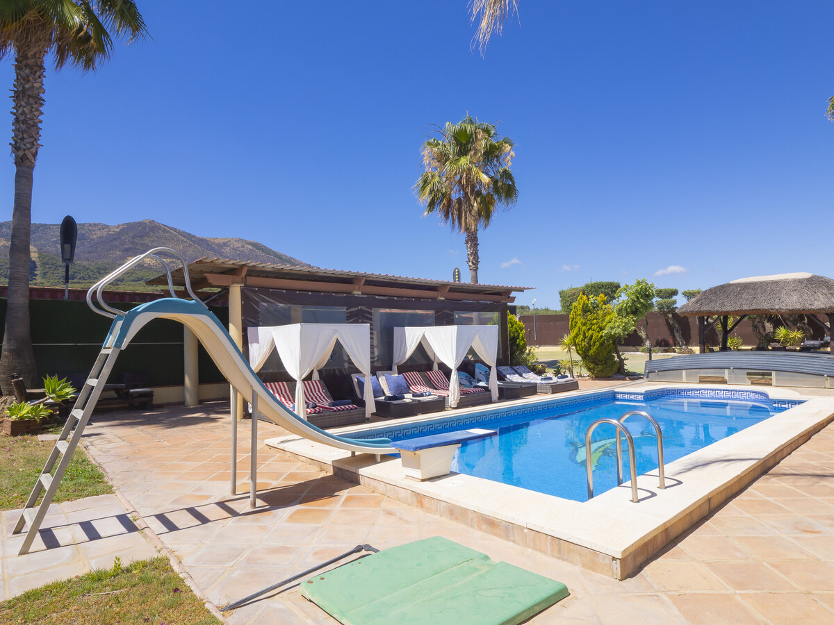 Villa 14 personnes, piscine chauffée et jacuzzis - Photo 4