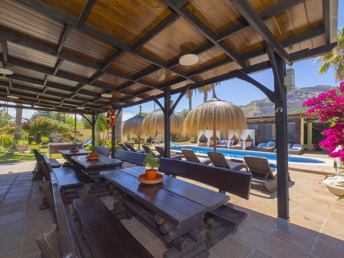Villa 14 personnes, piscine chauffée et jacuzzis - Photo 10