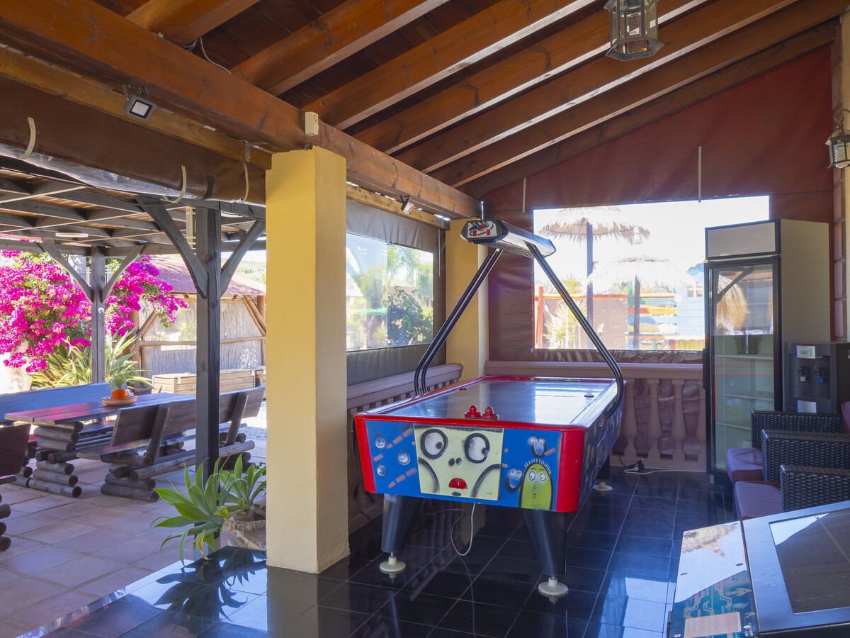 Villa 14 personnes, piscine chauffée et jacuzzis - Photo 18