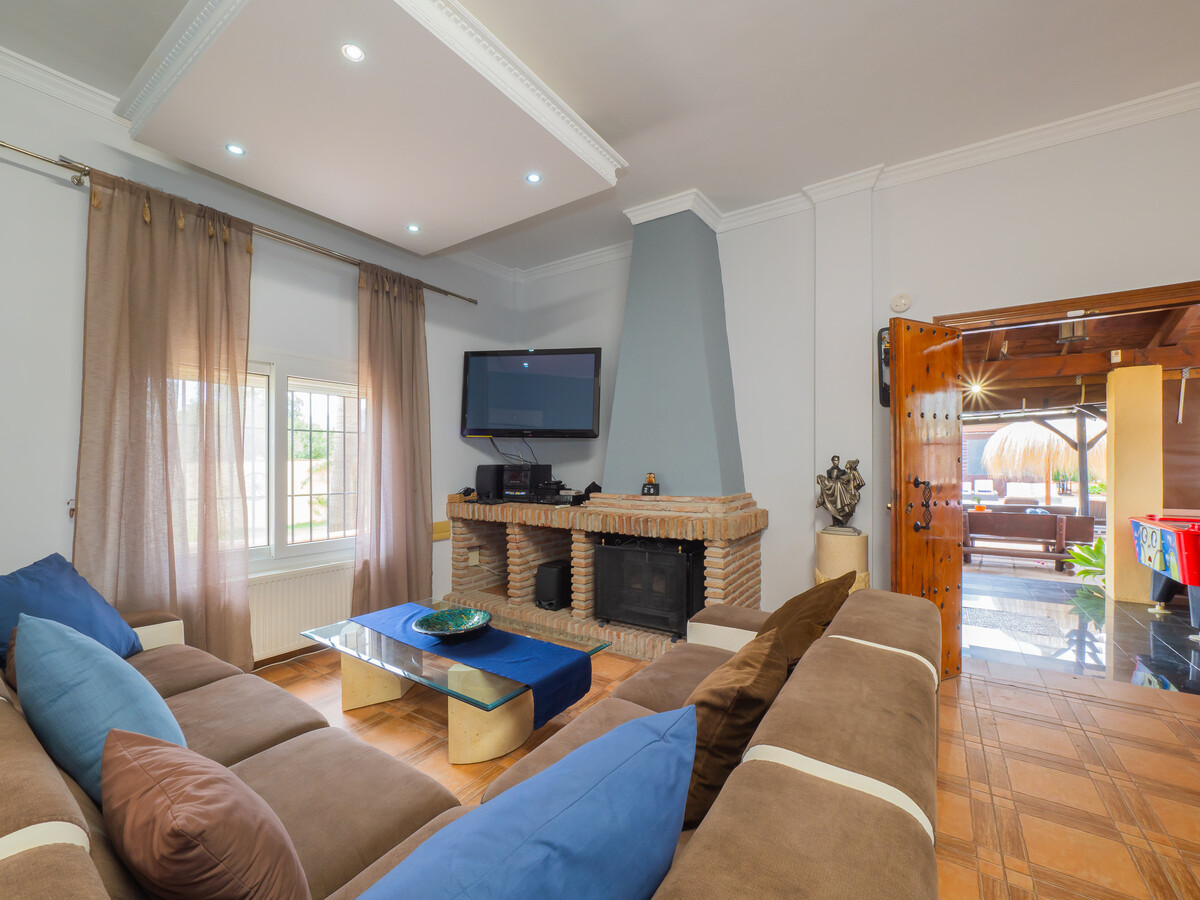Villa 14 personnes, piscine chauffée et jacuzzis - Photo 23
