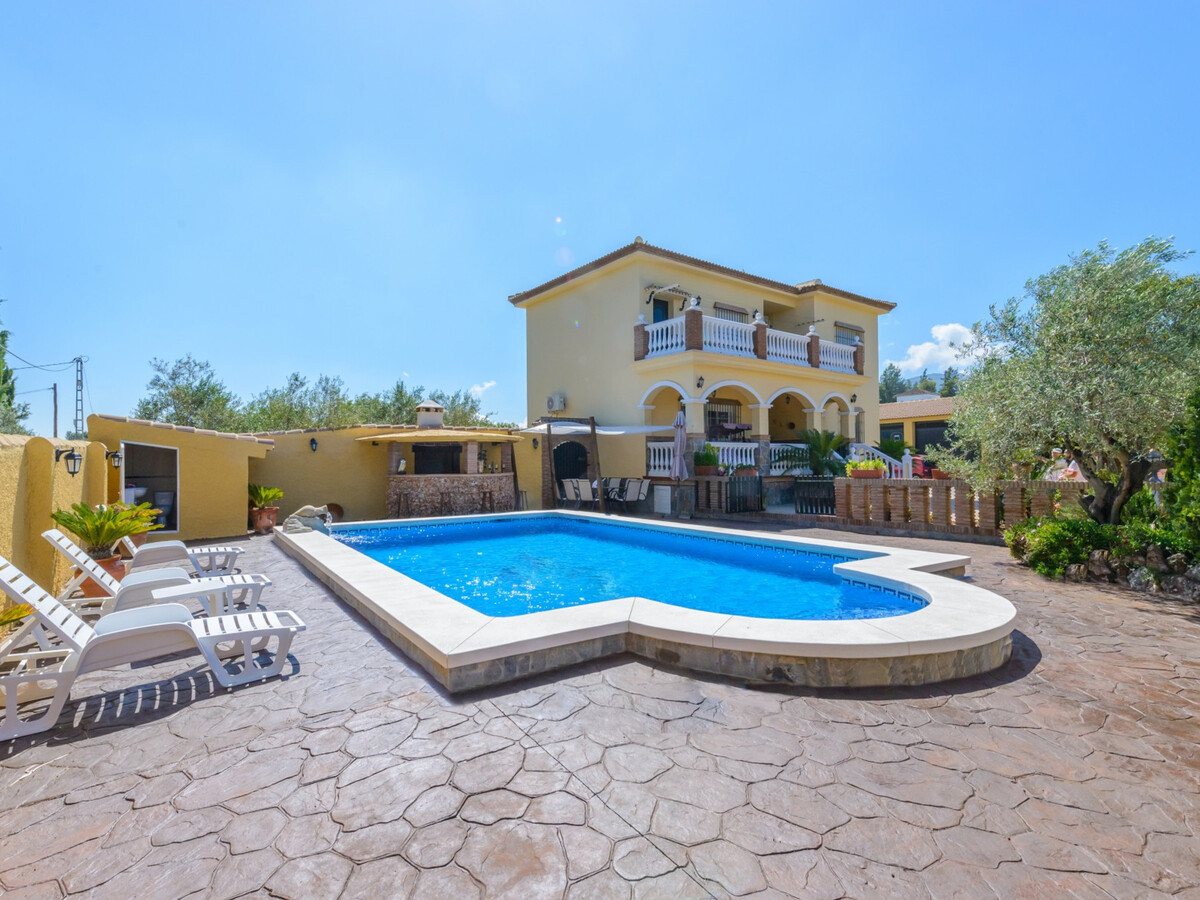 Villa 4 chambres, piscine 9x5m et terrain de jeux à Alhaurín - Photo 8