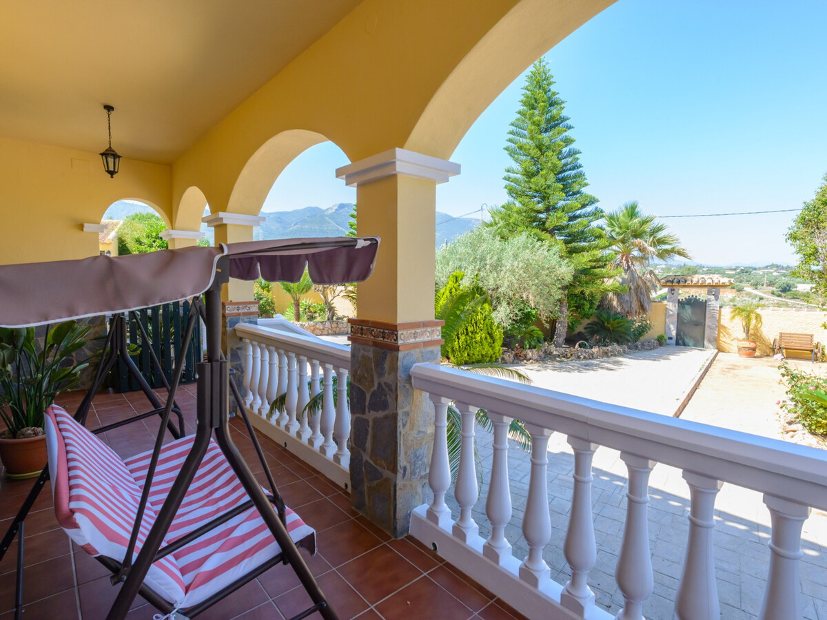 Villa 4 chambres, piscine 9x5m et terrain de jeux à Alhaurín - Photo 23