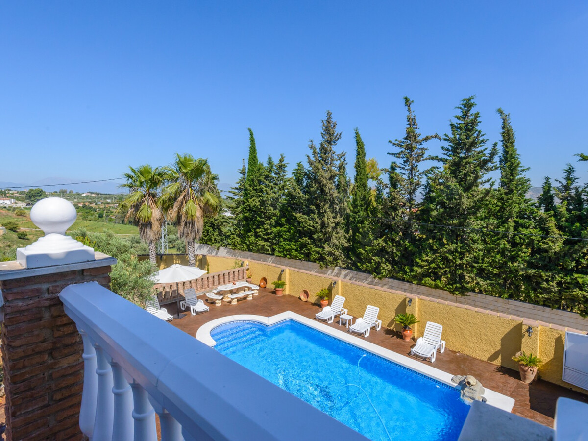 Villa 4 chambres, piscine 9x5m et terrain de jeux à Alhaurín - Photo 24
