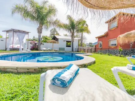 Location villa à Alhaurín el Grande, Villa indépendante proche Alhaurín el Grande avec piscine privée et espace familial