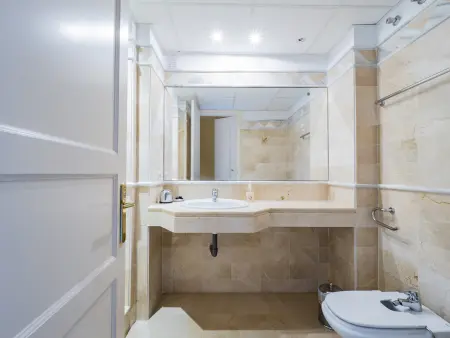 Appartement 170 m² à Elviria, 3 ch., balcon mer, 3 piscines : photo 28
