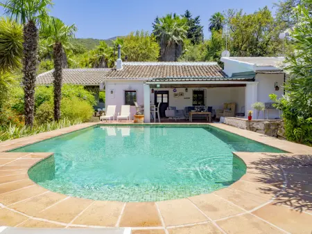 Location gite à Alhaurín el Grande, Belle ferme à Alhaurín el Grande avec piscine privée et climatisation