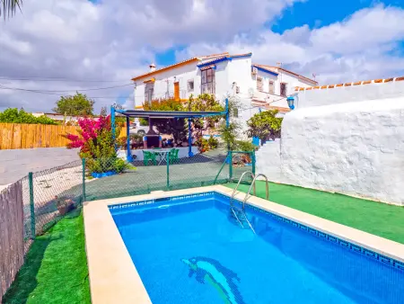 Charmante maison à Alhaurín de la Torre avec piscine privée, idéale pour 6 personnes - Photo 2