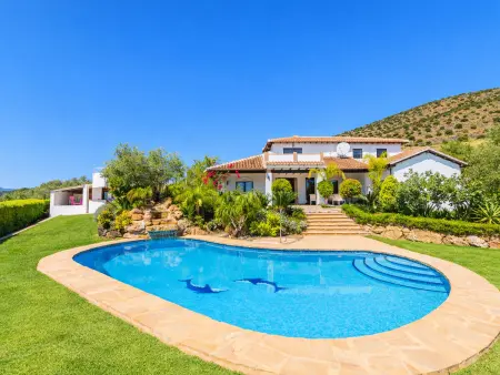 Gîte 14 pers., 5 chambres, piscine 12x5m à Alhaurín : photo 3