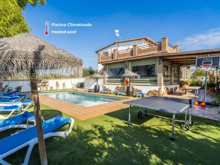 Location gite à Alhaurín el Grande, Villa moderne Alhaurín el Grande avec piscine privée, 6 chambres, pour 12 personnes