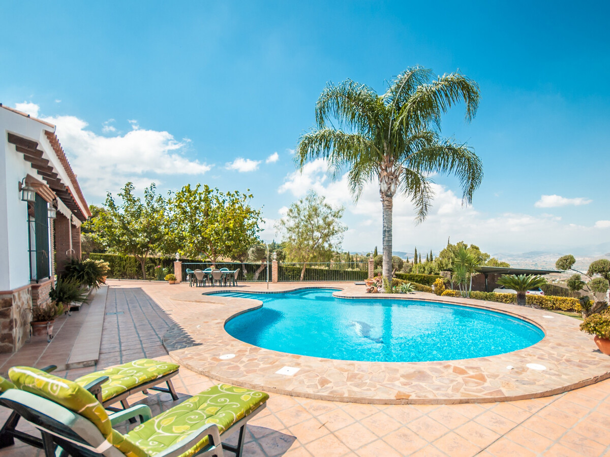 Villa 3 chambres, piscine 11x5m et jardin à Alhaurín el Grande - Photo 1