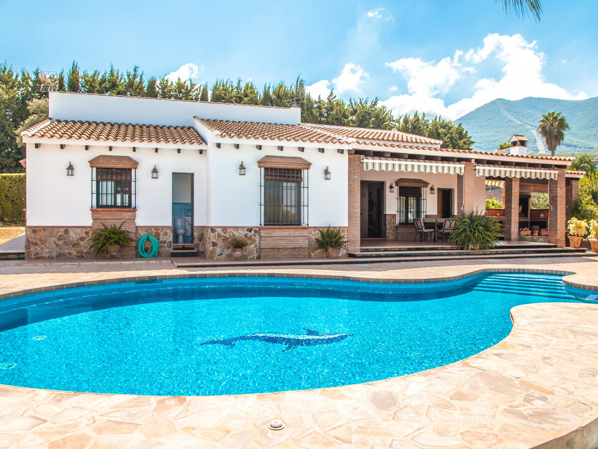 Villa 3 chambres, piscine 11x5m et jardin à Alhaurín el Grande - Photo 4
