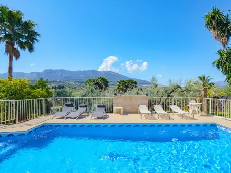 Location gite à Alhaurín el Grande, Maison familiale avec piscine privée près dAlhaurín el Grande