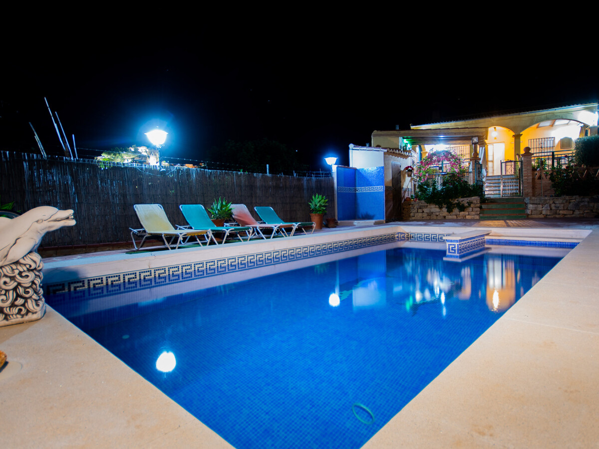 Gîte Ardales avec piscine privée 4x8m, 5 pers. - Photo 8