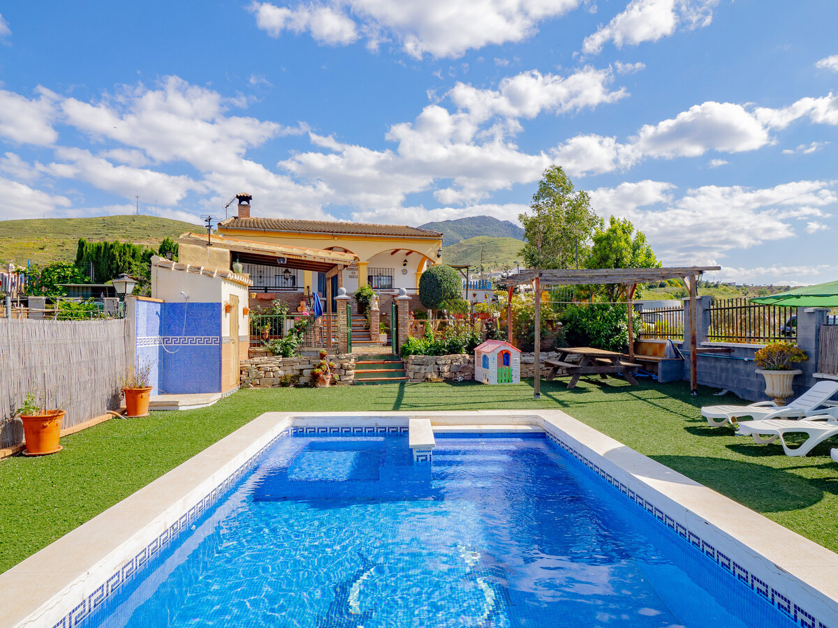 Gîte Ardales avec piscine privée 4x8m, 5 pers. - Photo 9