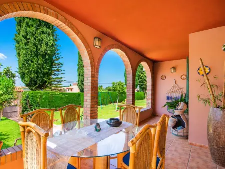 Location ensoleillée à Alhaurín de la Torre avec piscine privée - Photo 7