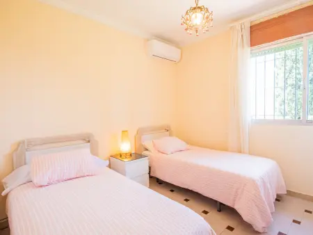 Location ensoleillée à Alhaurín de la Torre avec piscine privée - Photo 28
