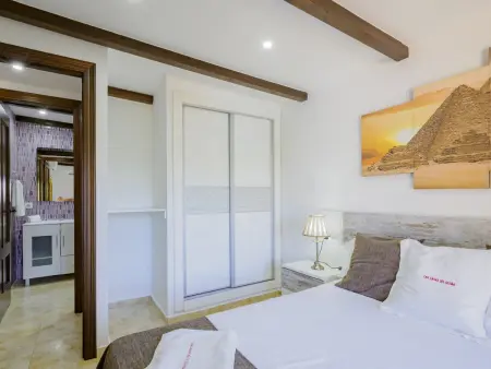 Gîte 6 pers. piscine privée à 200m de Lauro Golf : photo 34