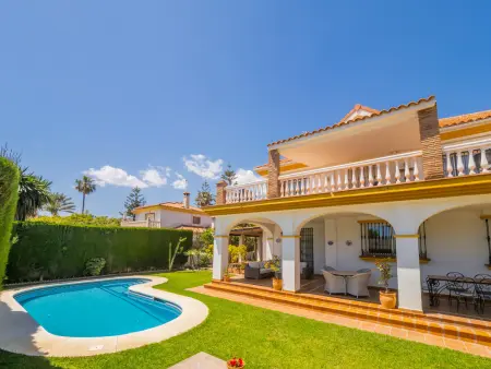Villa familiale avec piscine privée chauffée et près de la plage à Malaga - Photo 2