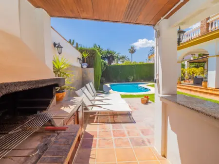 Villa familiale avec piscine privée chauffée et près de la plage à Malaga - Photo 9