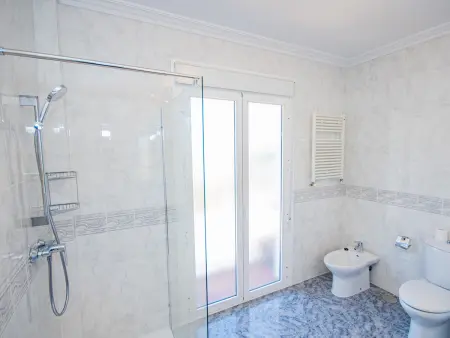 Villa familiale avec piscine privée chauffée et près de la plage à Malaga - Photo 28