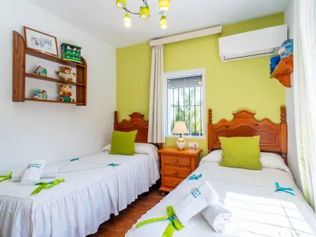 Maison spacieuse à Alhaurín, piscine privée et confort moderne - Photo 25